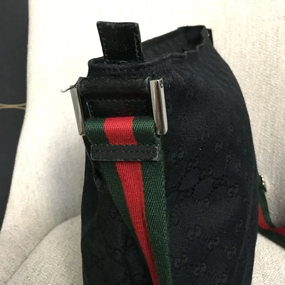 Authentic Gucci unisex messenger bag black monogram canvas - Picture 6 of 16